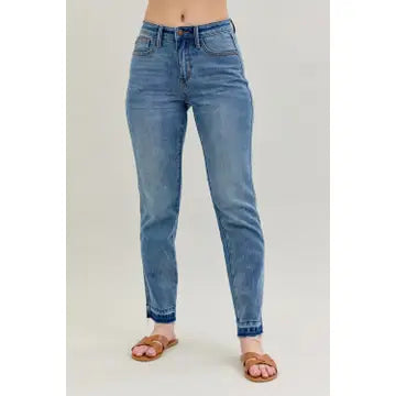 Judy Blue Mr. Rigid Magic Release Hem Boyfriend