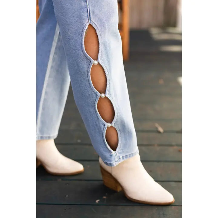 The Eli Light Wash Straight Leg Jean with Scalloped