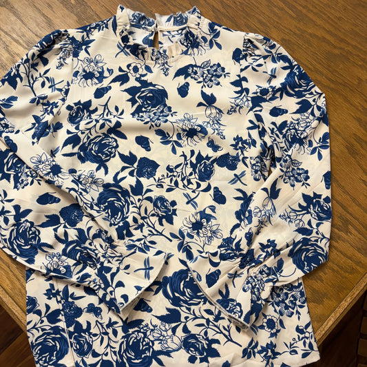 Floral Print Flounce Sleeve Keyhole Back Blouse